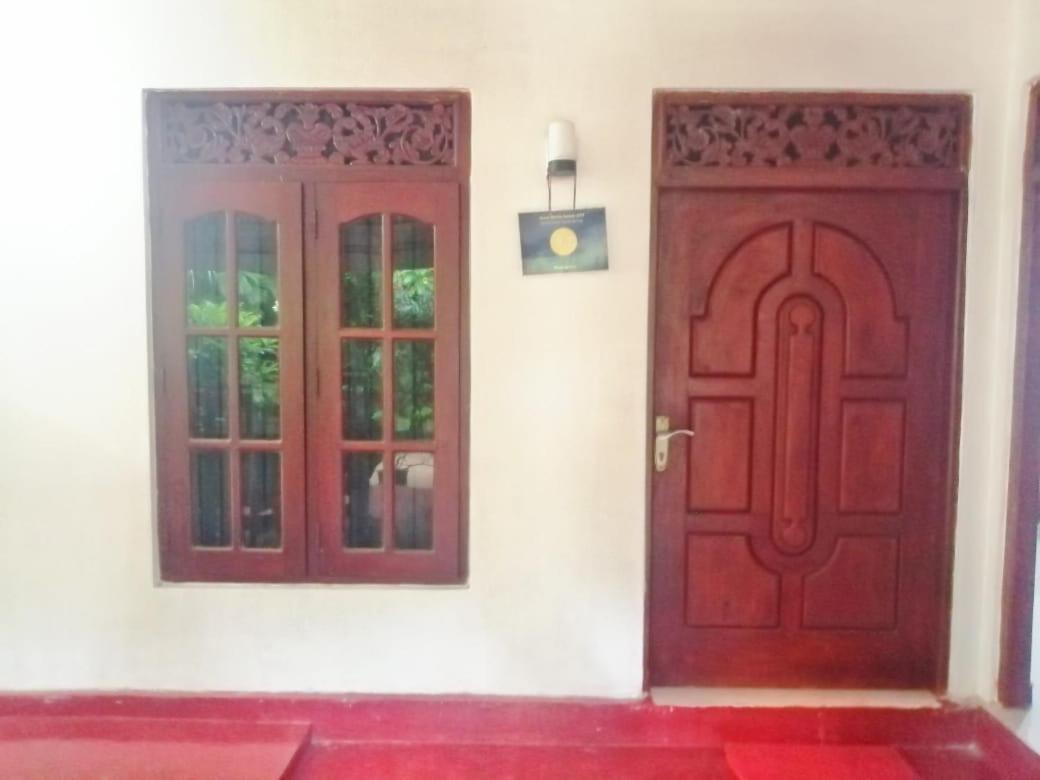 Senith Guest House Mirissa Exterior photo